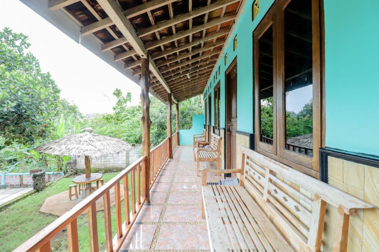 Rock Garden Homestay & Resto Tepus Exterior photo